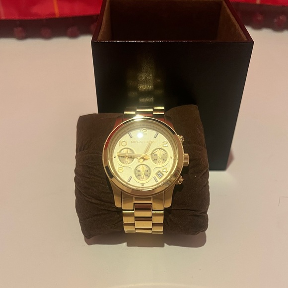 Michael Kors Japan Movement Watch - Picture 4 of 5